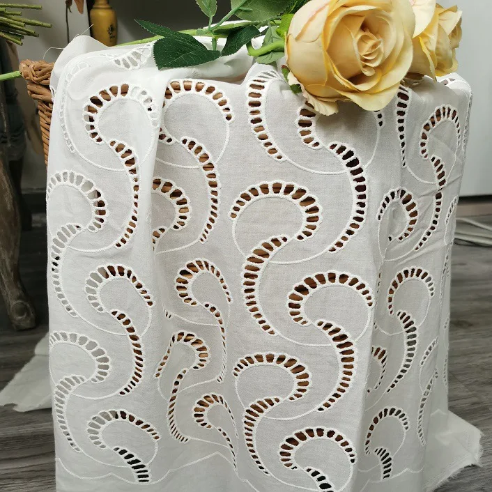 Sewing Eyelet Fabric - Tkanina haftowana, ażurowa, 100% bawełna, tkanina