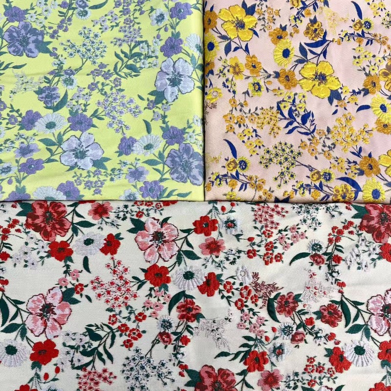 Vintage Sewing Textile - Czerwona Mała Kwiatowa Tkanina Żakardowa w