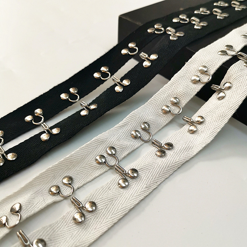 Sewing Eyelet Fabric - Taśma bawełniana czarno-biała z oczkami i