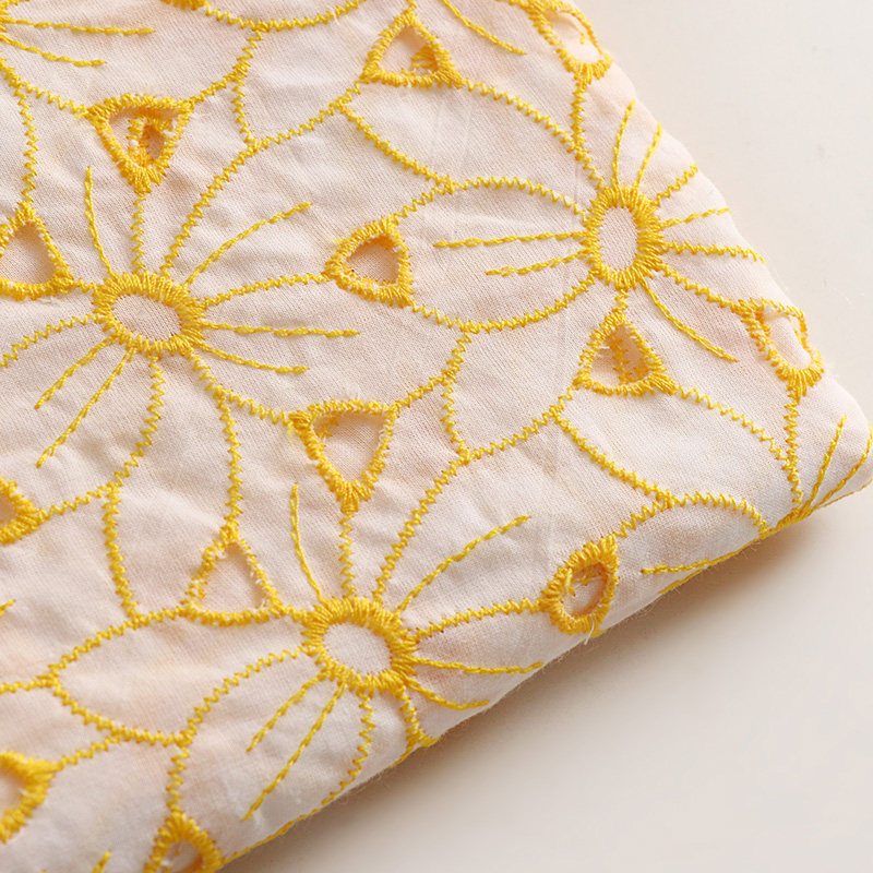 Sewing Eyelet Fabric - Tkanina koronkowa z haftowanymi oczkami, 100%