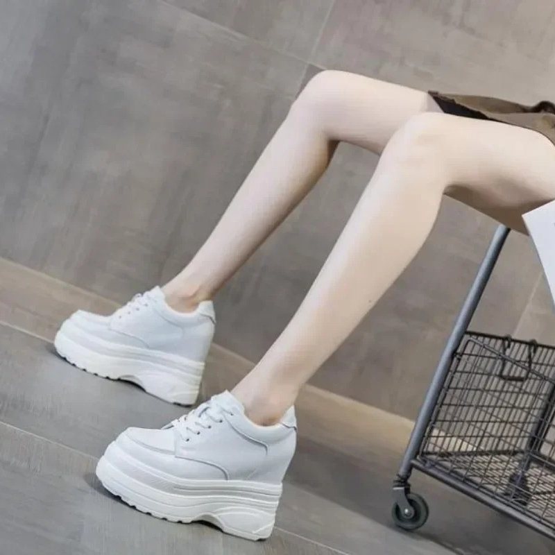 Nowe damskie sneakersy ze skór – Sewing Latex recenzja i cena