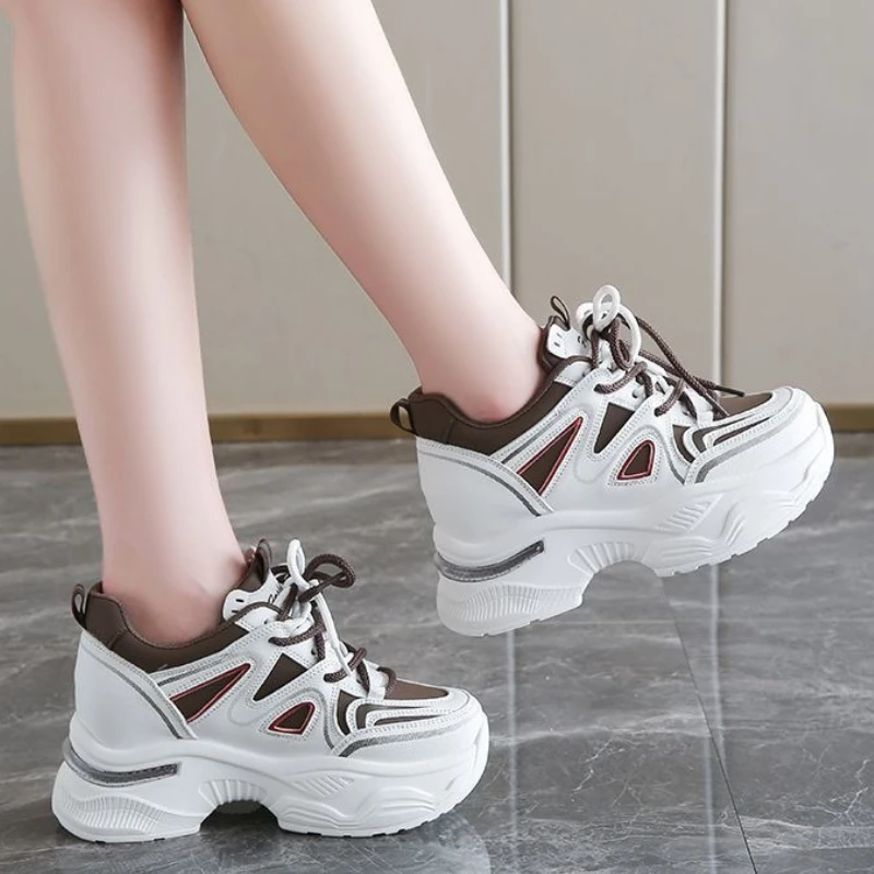 Sneakersy na grubej podeszwie  – Sewing Latex recenzja i cena