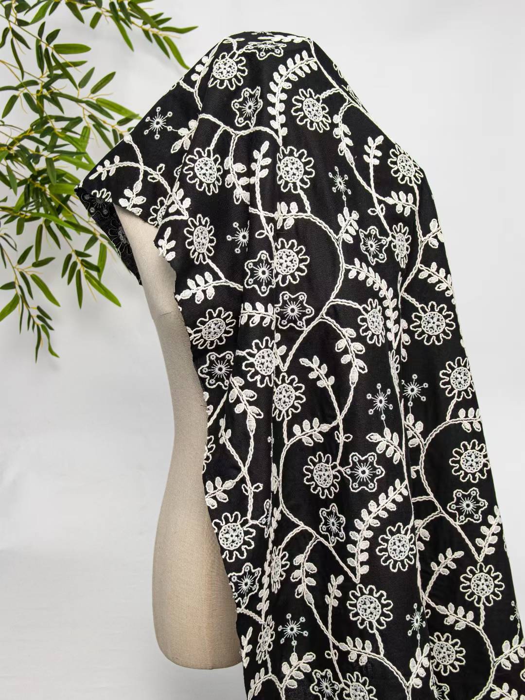 Vintage'owa, haftowana, trójwy – Vintage Sewing Textile recenzja i cena